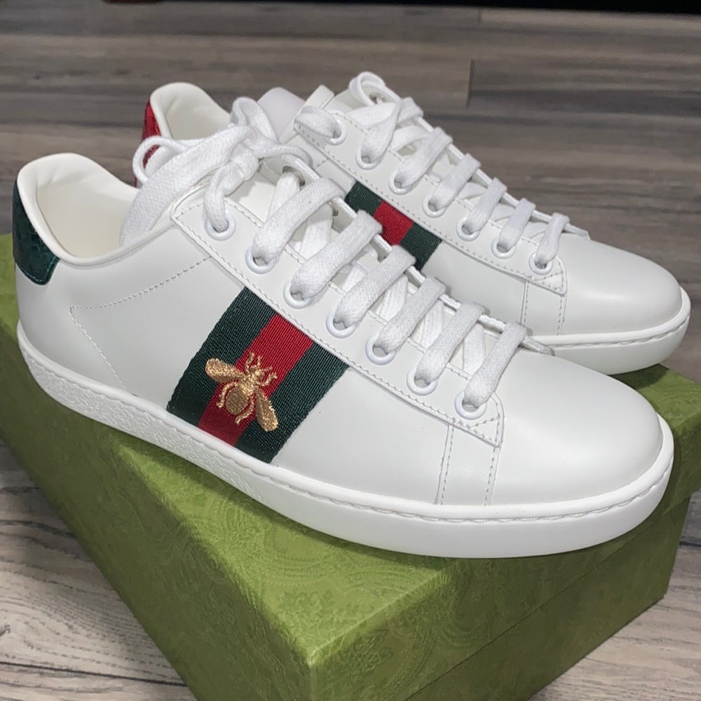 Gucci White Leather Sneakers with Green and Red Web Stripe and Gold Bee